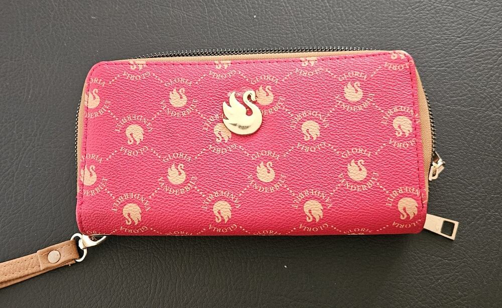 Gloria Vanderbilt Zip Around Double Zipper Red Leather Wallet Wristlet Brand NWT